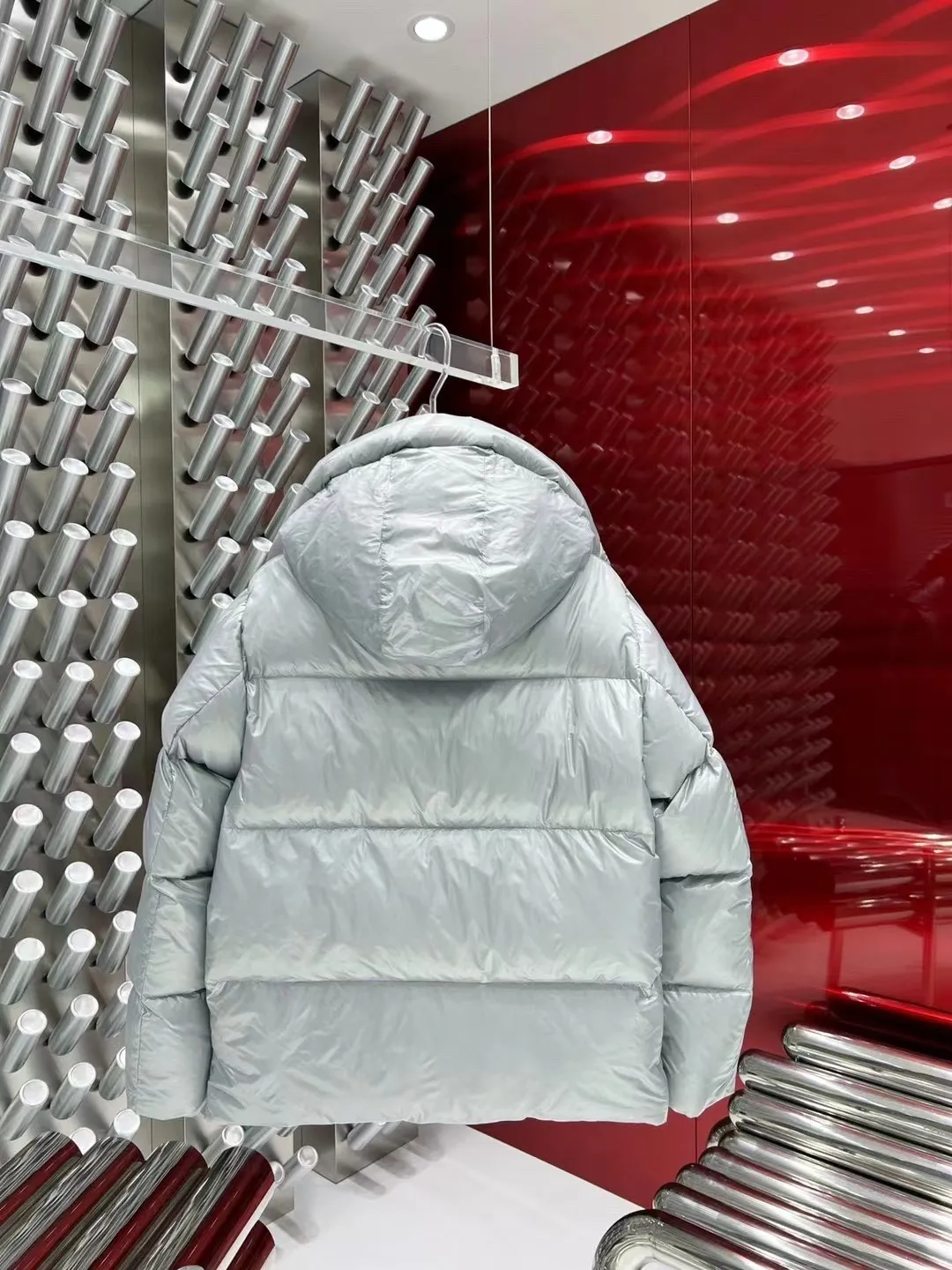 P780 Canada Goose/Canada Goose 2022 limited new Crofton puff down jacket top version (exclusive to the entire network)‼ ️ ‼ ️Top version, ceiling level‼ ️ Crofton soft bread, the latest style in 2022, with cold protection effect up to level 4, made of recycled Feather-Light tear-resistant fabric, ultra-light, and no weight on the upper body at all! The unique black label highlights your temperament‼ ️ Canada Goose, a Canadian brand, has always been recognized as the warmest down jacket. Various Instagram celebrities, Internet celebrities, and celebrities often wear it for street photos. I do Canada Goose every year, but I still can’t get rid of my love for the geese. No matter how cold the weather is, there is no need to be afraid, because there are geese! Filled with 90% white duck down, Canada Goose is the legendary warmest down jacket and is known as a must-have for Arctic outdoor sports! The most popular down jacket in the world, celebrities are rushing to buy it, it is a must-have!   Same style for men and women Size: S~XXL Ready in stock